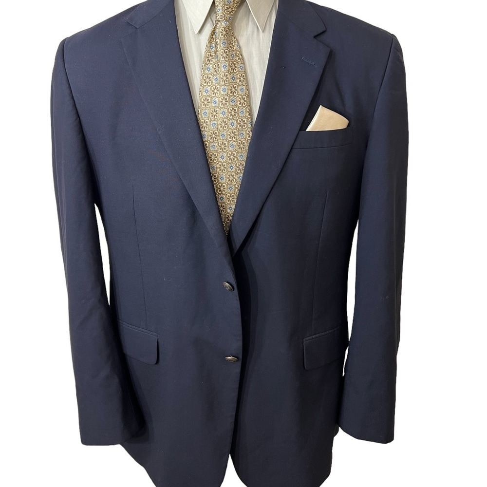 JOS. A. BANKS MENS BLAZER SIZE 46L, 100% WOOL WITH BRONZE BUTTONS. - Picture 4 of 9
